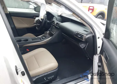 2017 Lexus Is 300 z USA, uszkodzony, nr VIN JTHCM1D28H5015961